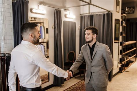 vendeur de vetement de luxe